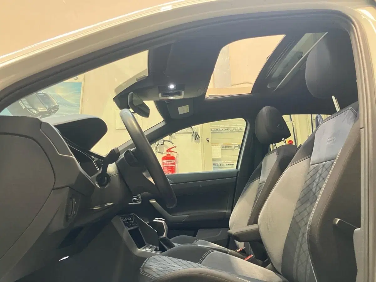 Volkswagen Taigo usata a Bologna (9)