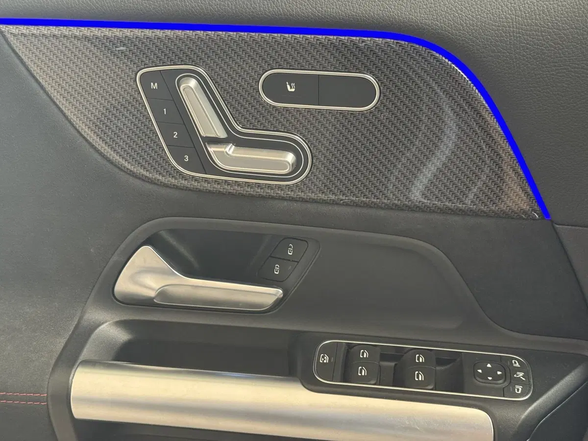 Mercedes-Benz GLA SUV usata a Napoli (14)