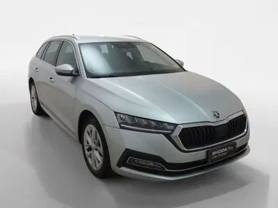 Skoda Octavia Station Wagon 2.0 TDI EVO SCR DSG Wagon Executive del 2022 usata a Torino