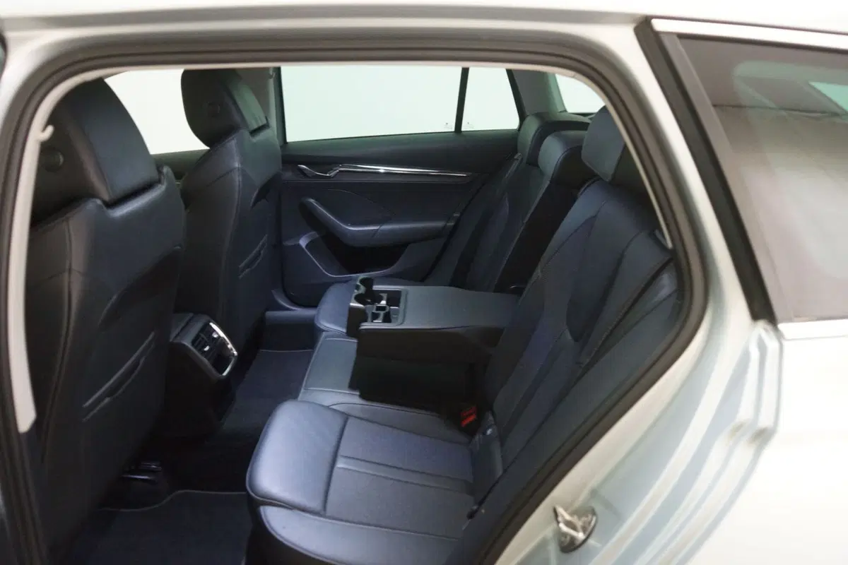 Skoda Octavia Station Wagon usata a Torino (8)