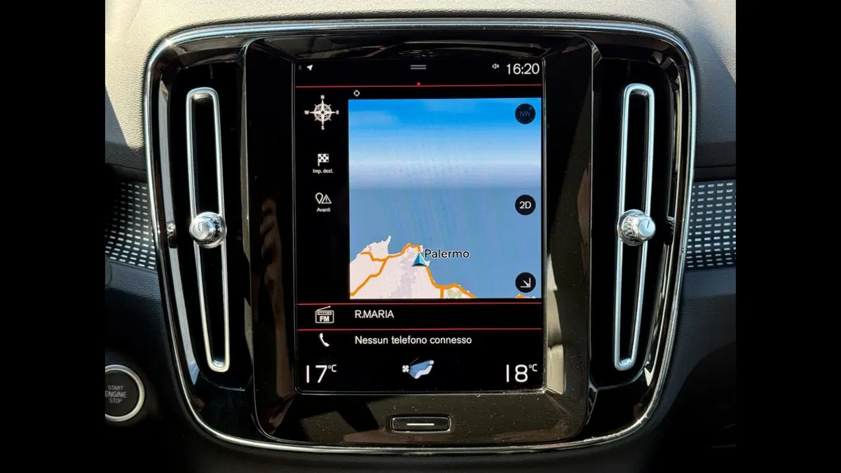 Volvo XC40 usata a Palermo (16)