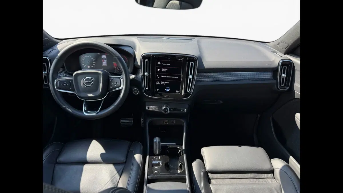 Volvo XC40 usata a Palermo (6)