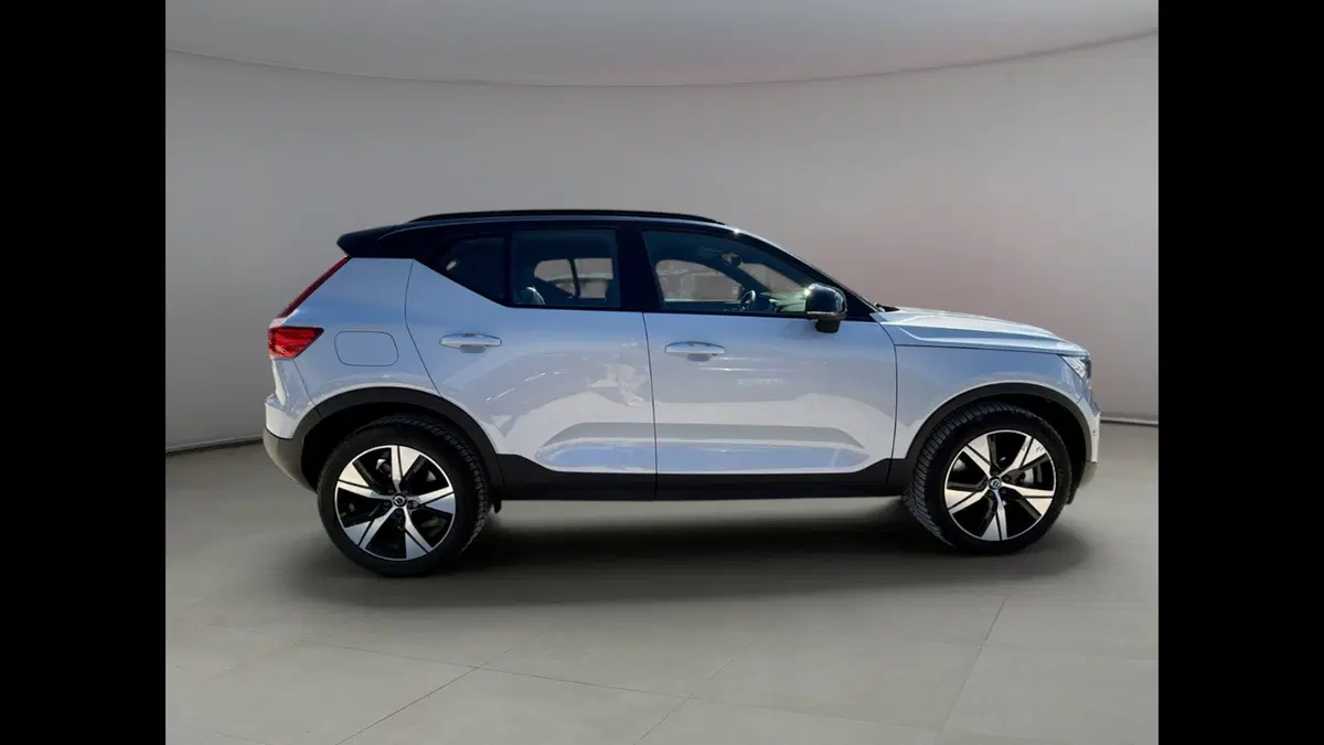 Volvo XC40 usata a Palermo (9)