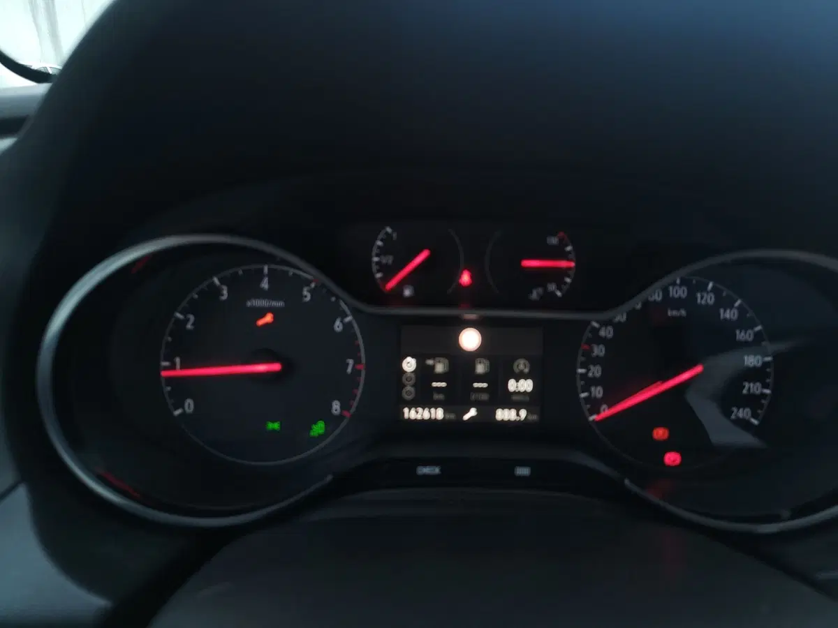 Opel Grandland X usata a Pistoia (14)