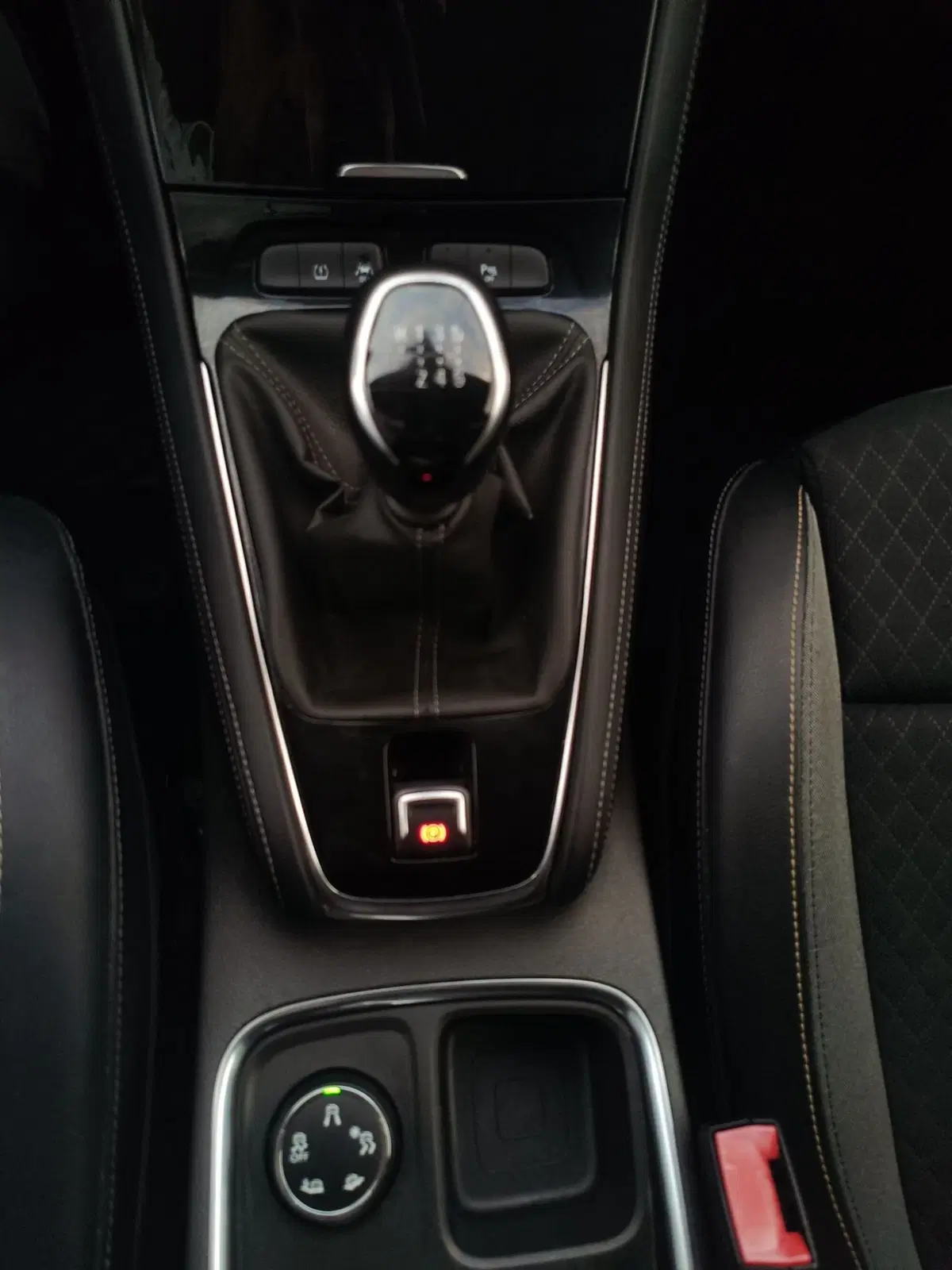 Opel Grandland X usata a Pistoia (16)