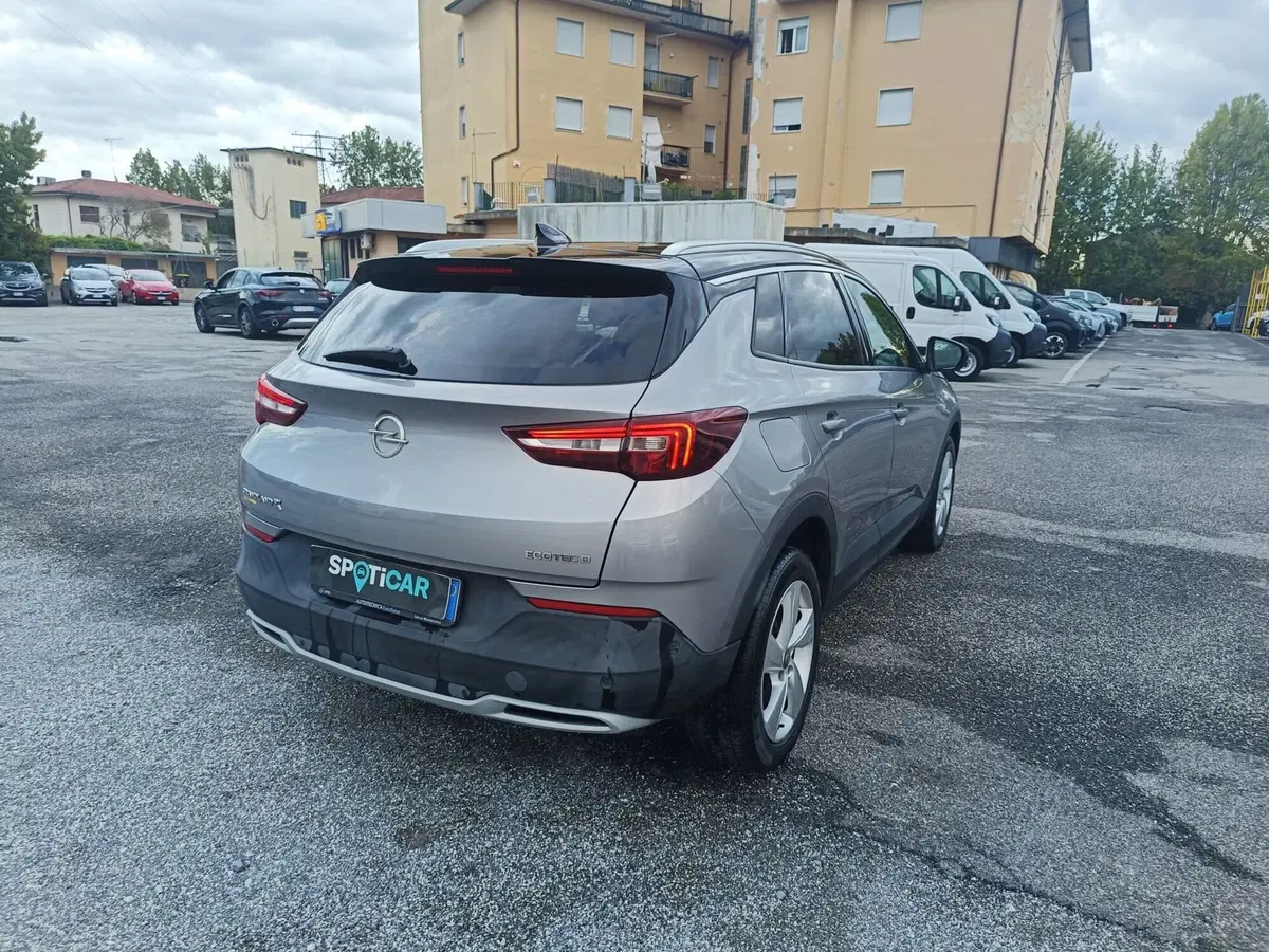 Opel Grandland X usata a Pistoia (8)