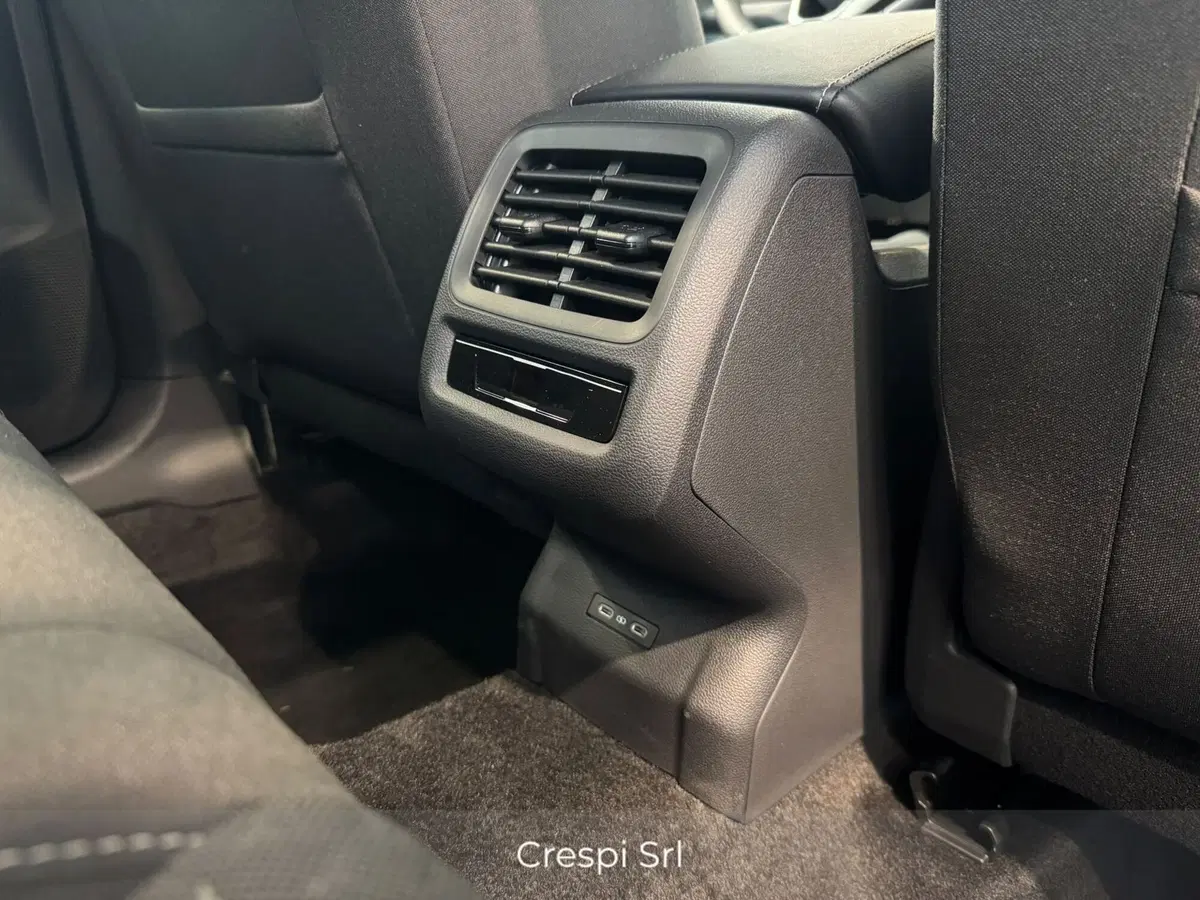 Volkswagen T-Roc nuova a Varese (14)