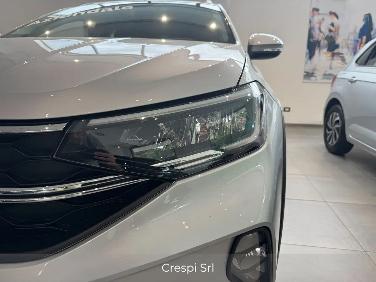 Volkswagen Taigo nuova a Varese (5)