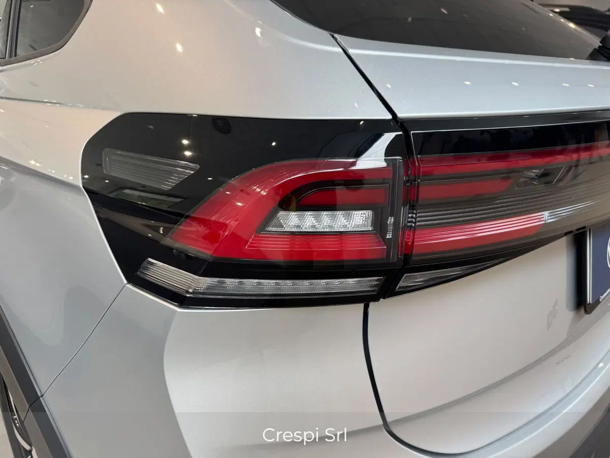 Volkswagen Taigo nuova a Varese (6)