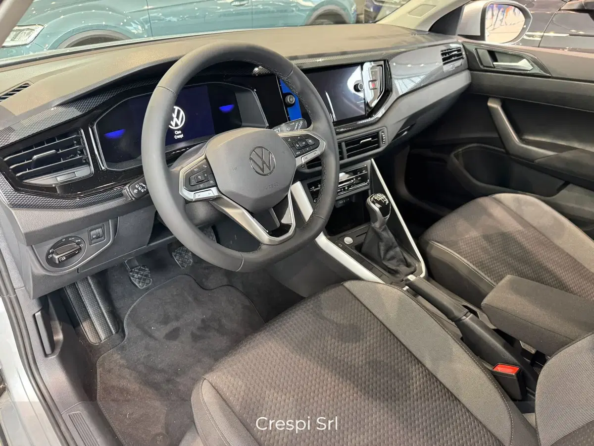 Volkswagen Taigo nuova a Varese (9)