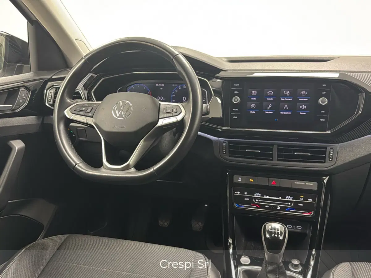 Volkswagen T-Cross usata a Varese (9)