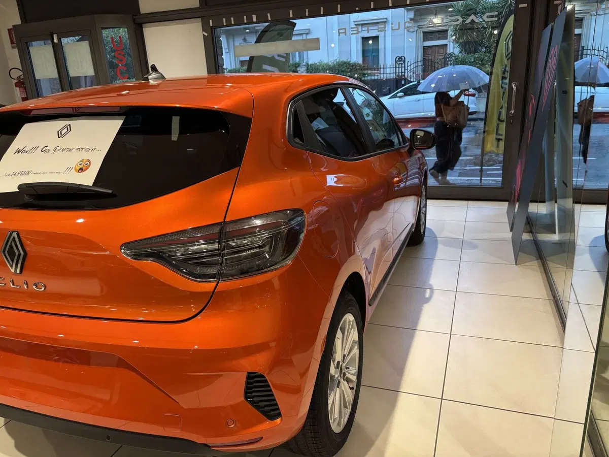 Renault Clio nuova a Firenze (3)