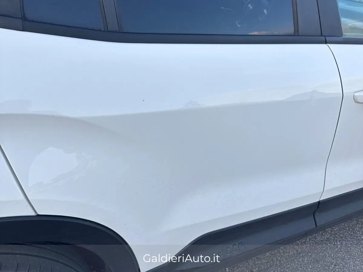 Jeep Avenger usata a Salerno (8)