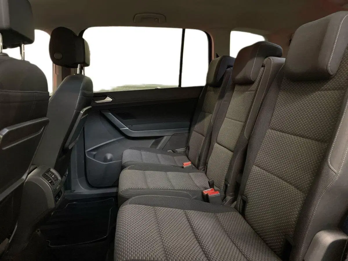 Volkswagen Touran usata a Prato (12)