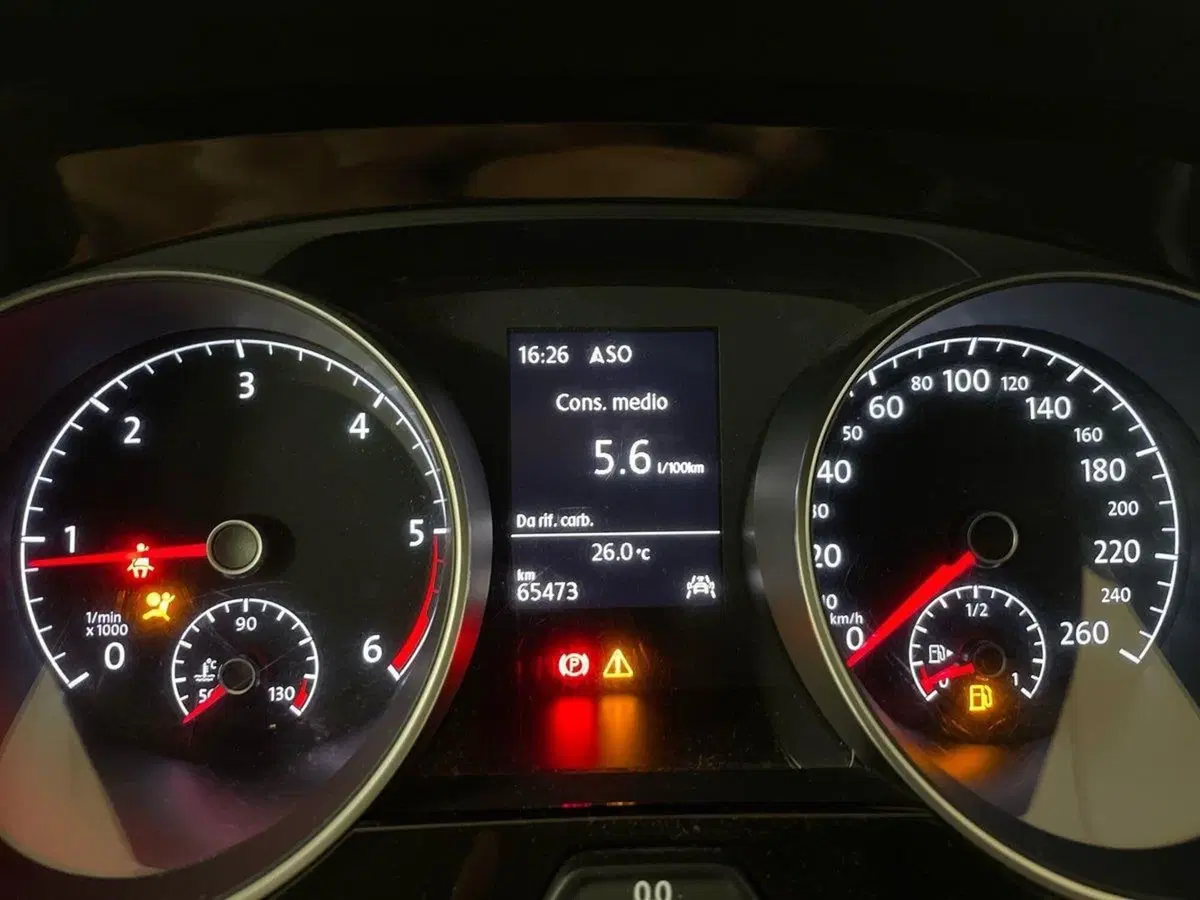 Volkswagen Touran usata a Prato (13)