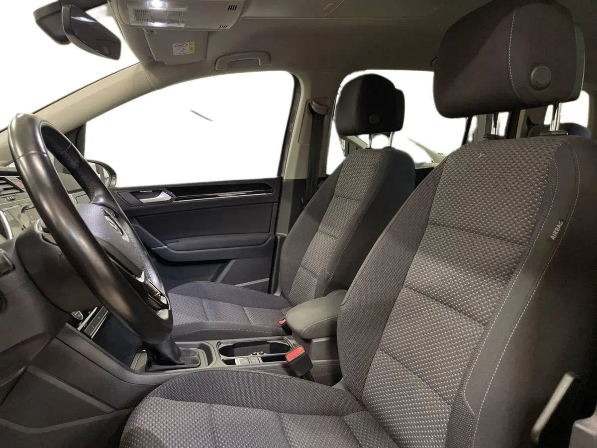 Volkswagen Touran usata a Prato (9)