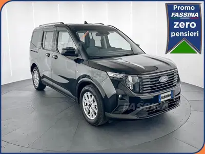 Ford Tourneo Courier 1.0 ecoboost 125cv Titanium powershift del 2025 usata a Milano