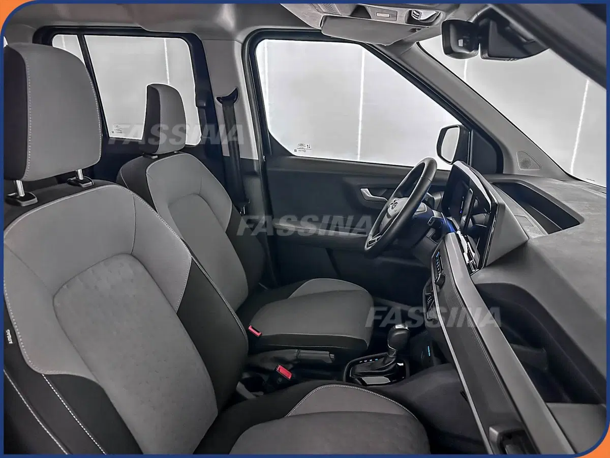 Ford Tourneo Courier usata a Milano (13)