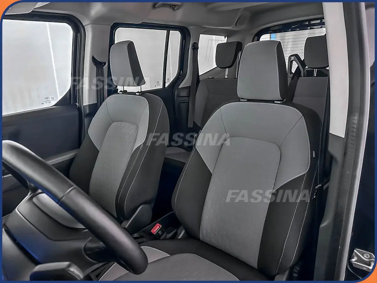 Ford Tourneo Courier usata a Milano (8)