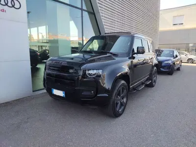 Land Rover Defender 110 3.0d i6 mhev SE awd 200cv auto 6p.ti del 2022 usata a Modena