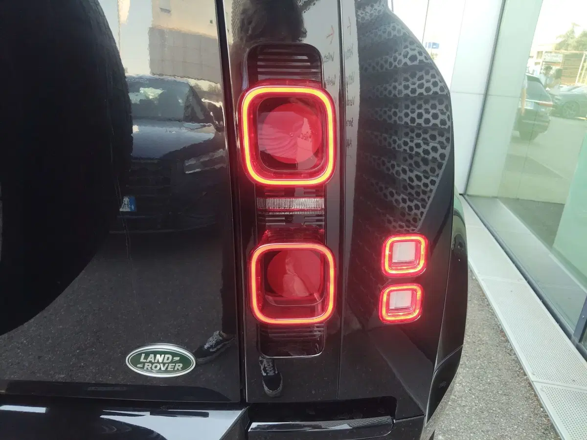 Land Rover Defender usata a Modena (19)