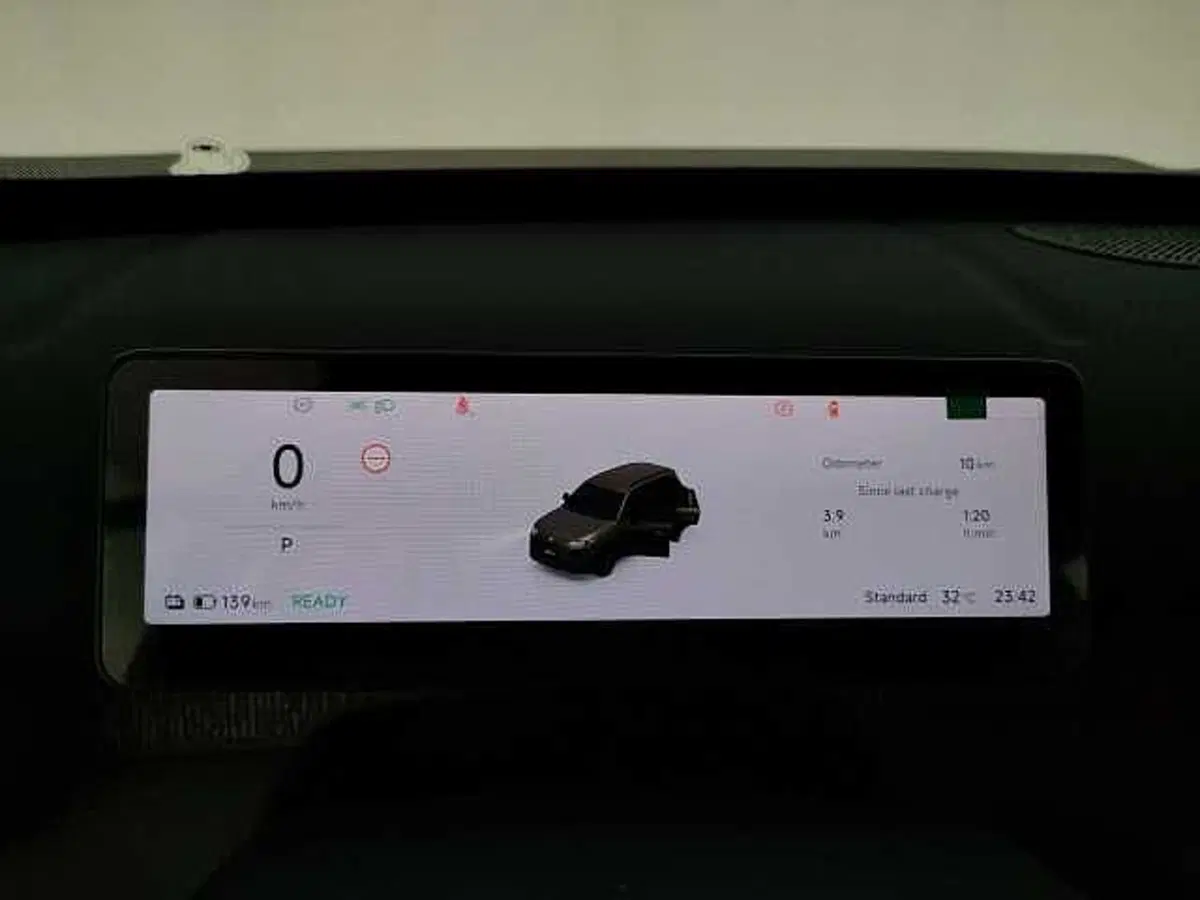 Leapmotor B03X nuova a Caserta (10)