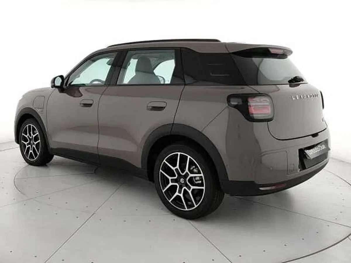 Leapmotor B03X nuova a Caserta (7)