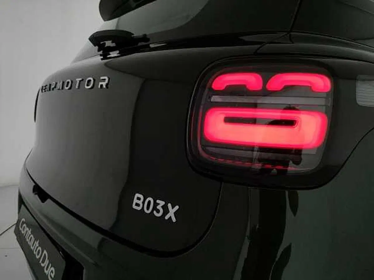 Leapmotor B03X nuova a Caserta (11)