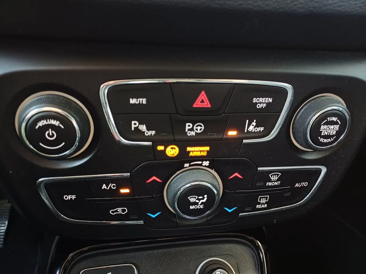 Jeep Compass usata a Modena (16)