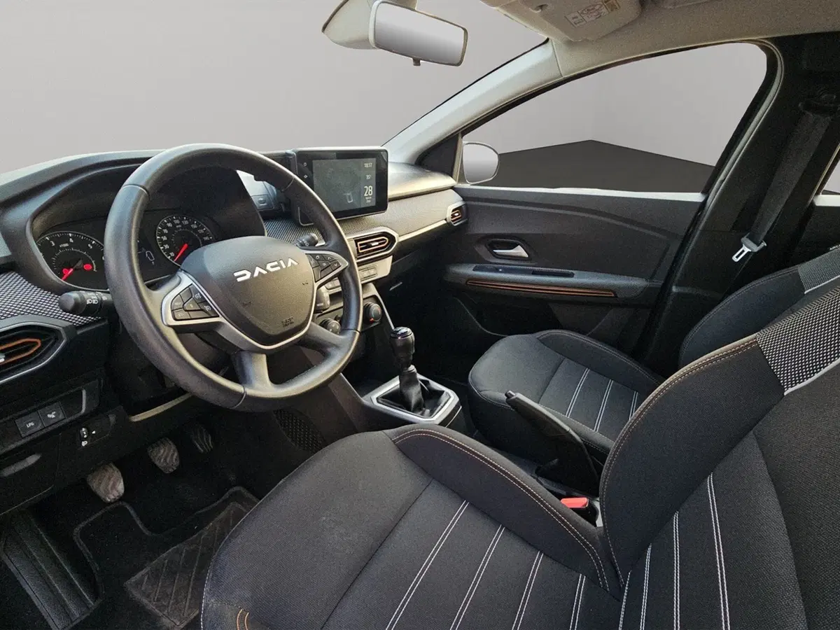 Dacia Sandero usata a Macerata (9)