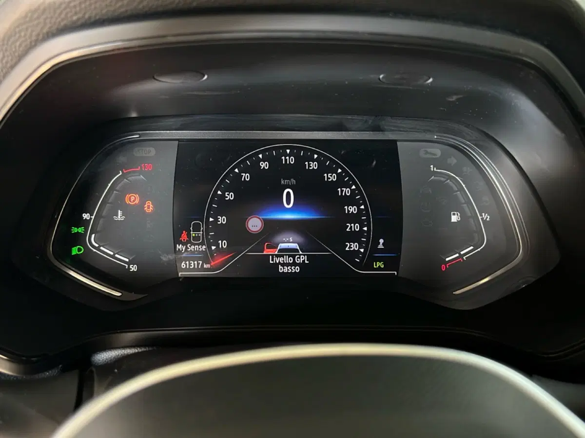 Renault Captur usata a Roma (13)