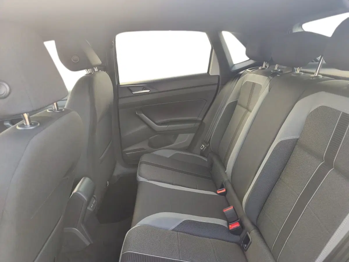 Volkswagen Polo nuova a Lecco (14)