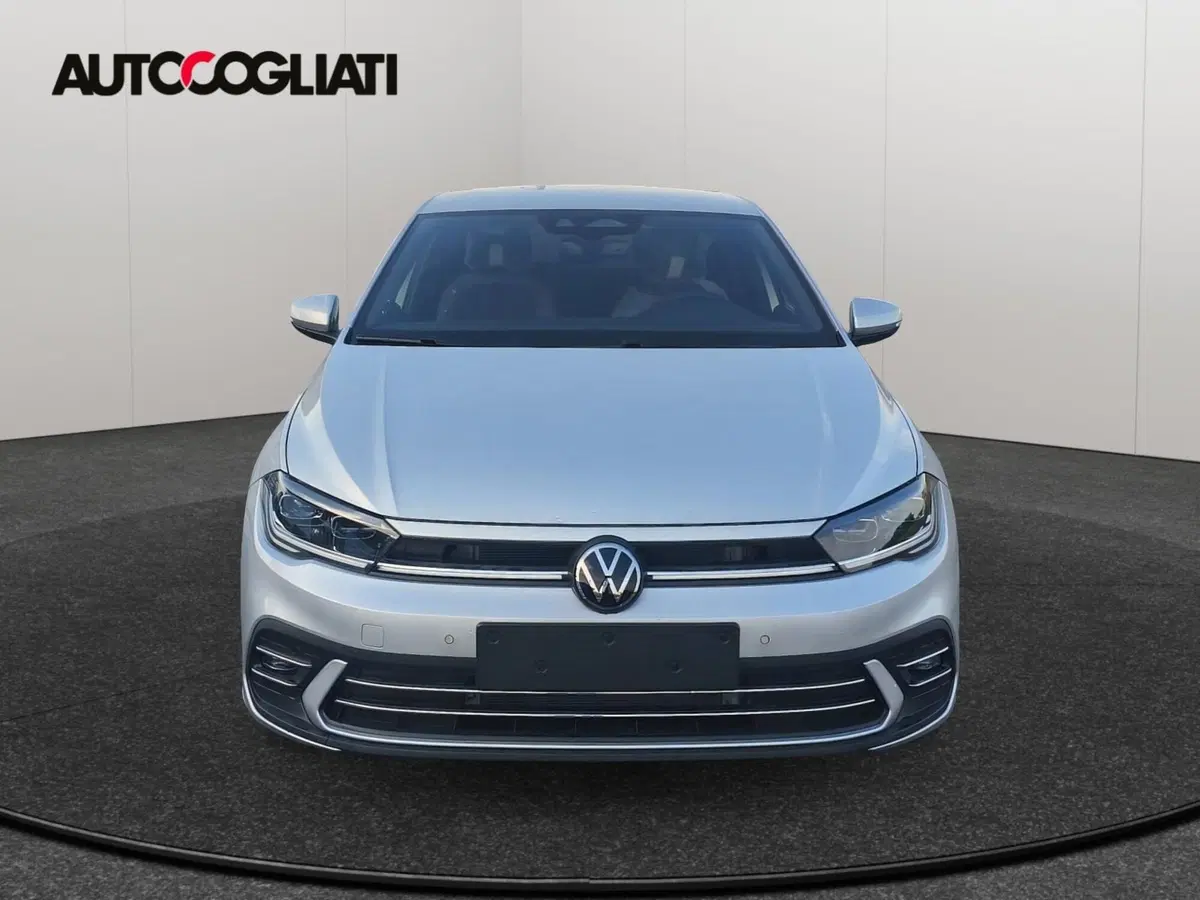 Volkswagen Polo nuova a Lecco (2)