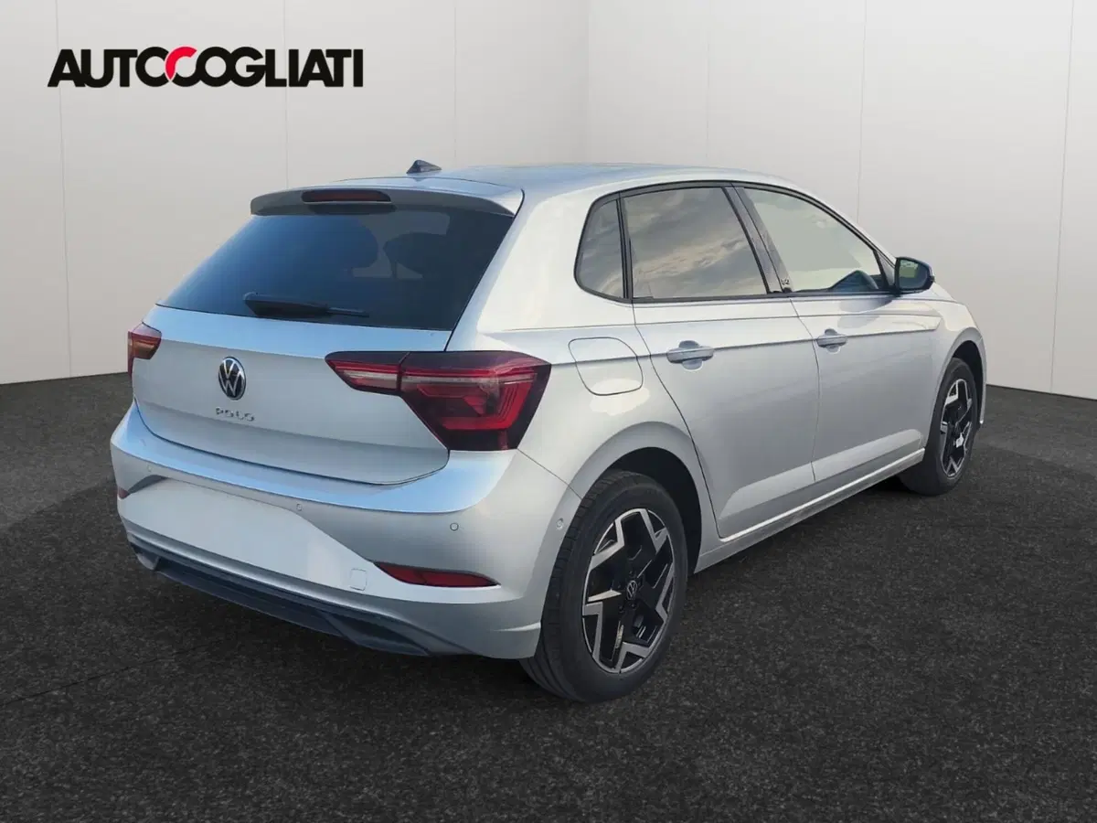 Volkswagen Polo nuova a Lecco (7)