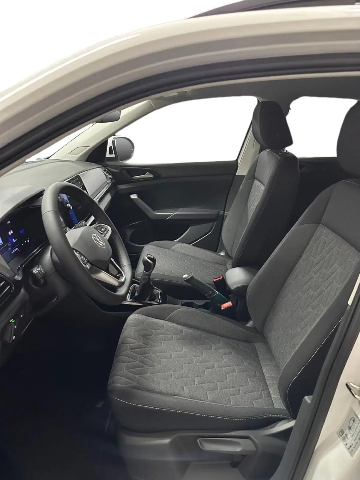 Volkswagen T-Cross nuova a Lecco (6)