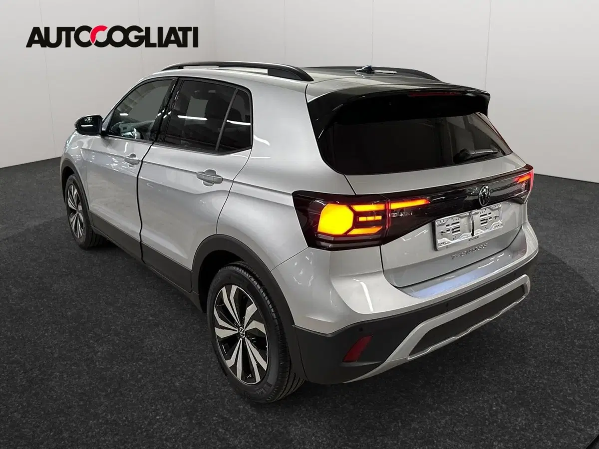 Volkswagen T-Cross nuova a Lecco (4)