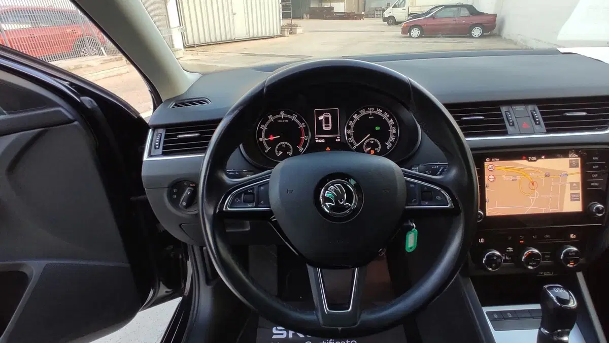 Skoda Octavia Station Wagon usata a Taranto (9)