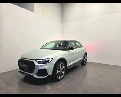 Audi A1 allstreet 30 1.0 tfsi Identity Contrast 116cv nuova a Conegliano