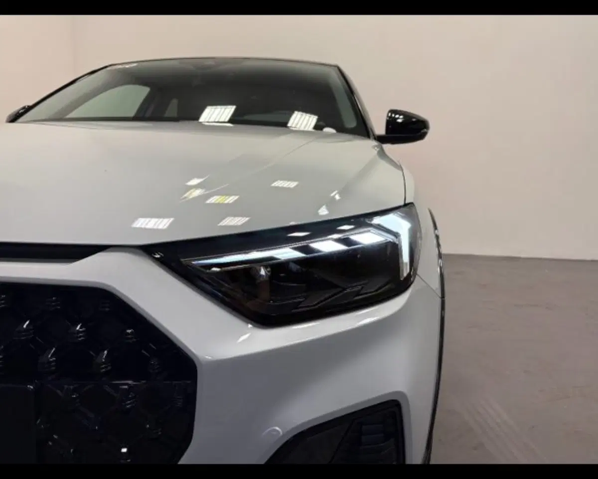 Audi A1 allstreet nuova a Treviso (11)
