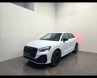 Audi Q2 35 1.5 tfsi Identity Black s-tronic nuova a Conegliano