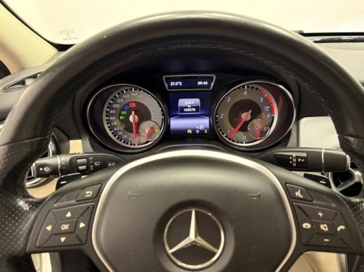 Mercedes-Benz GLA SUV usata a Treviso (6)
