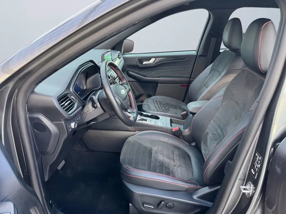 Ford Kuga usata a Milano (10)