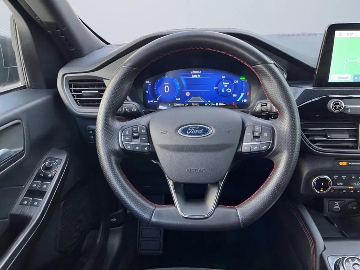 Ford Kuga usata a Milano (13)