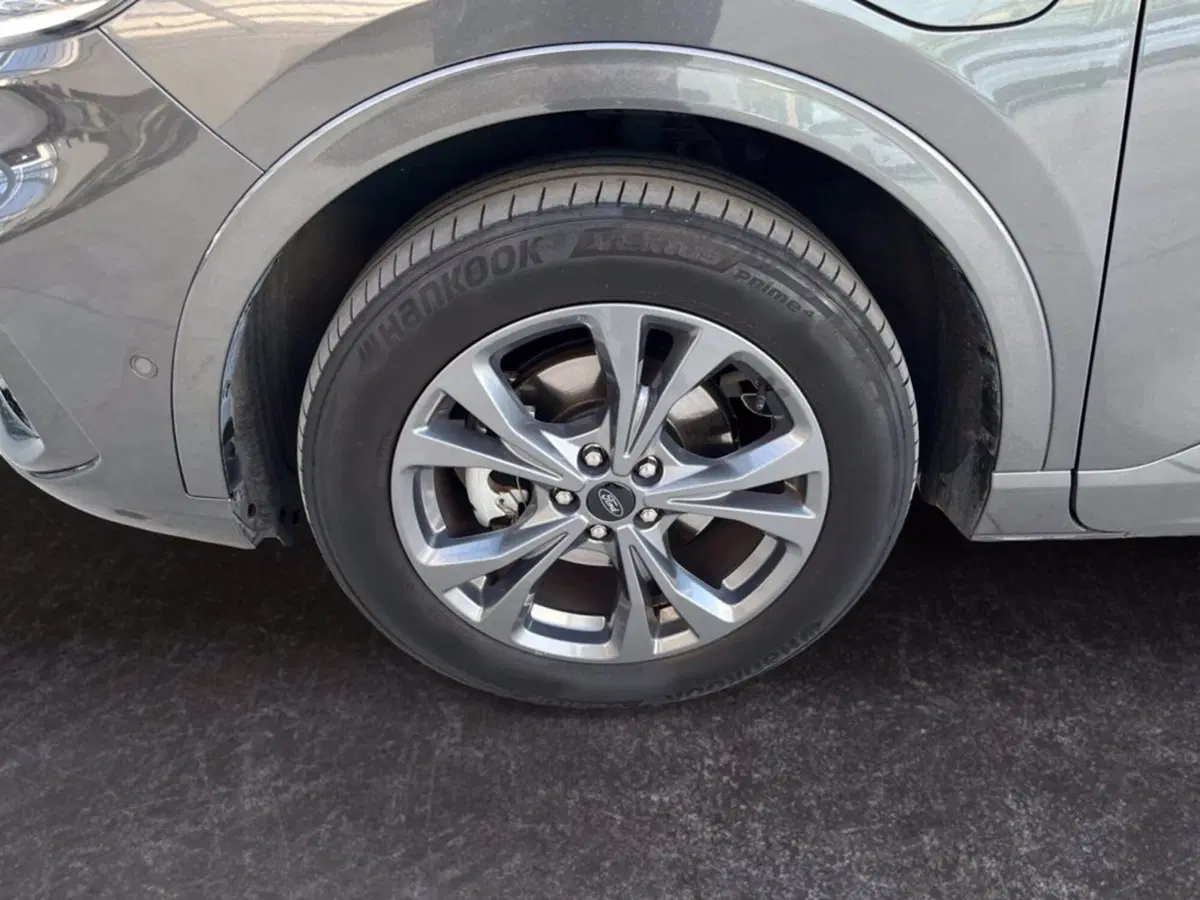 Ford Kuga usata a Milano (9)