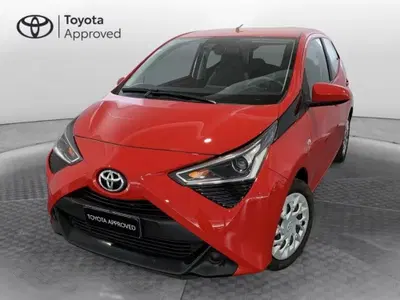 Toyota Aygo 1.0 VVT-i 72 CV 5 porte x-play del 2019 usata a Torino