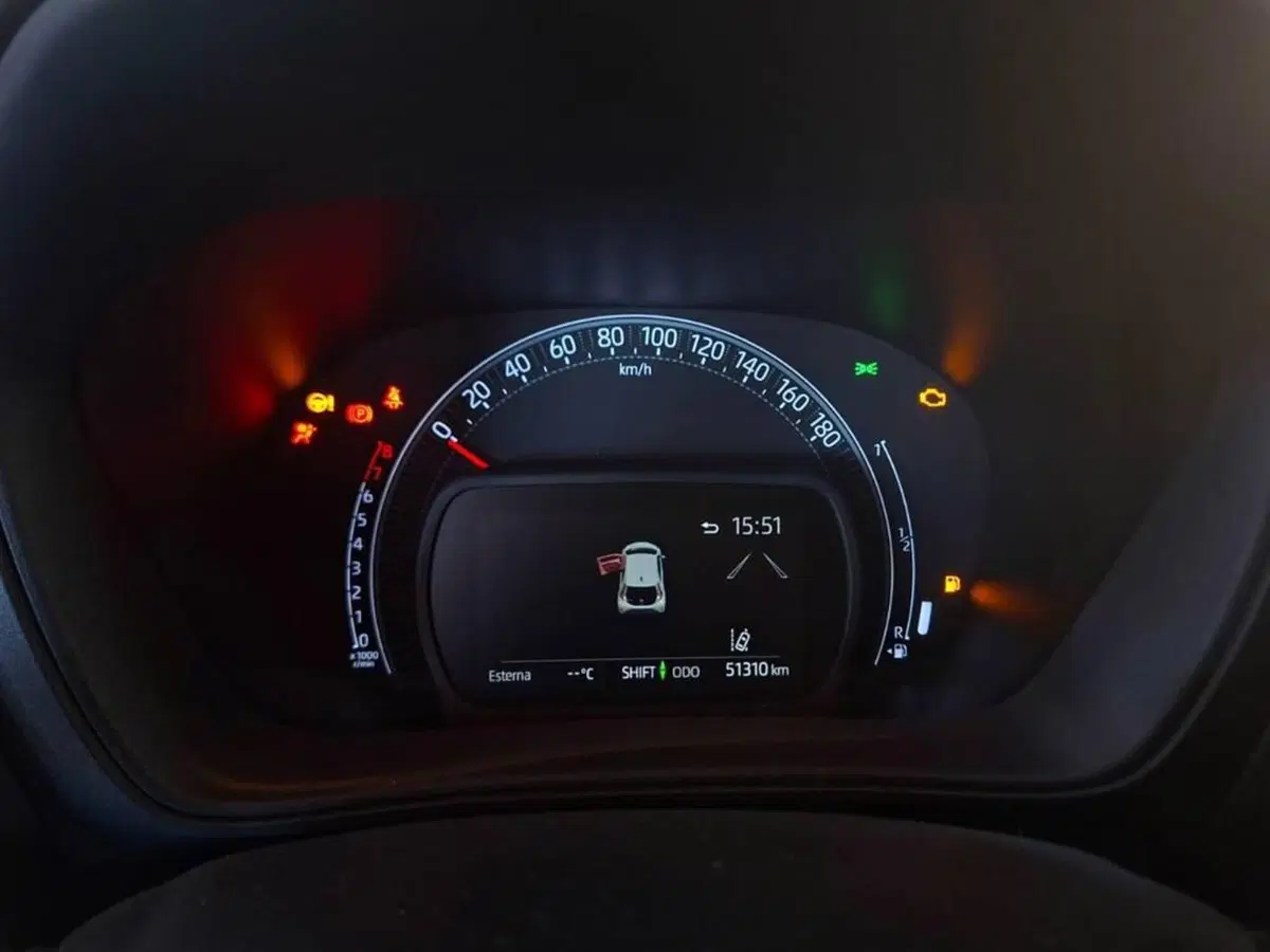 Toyota Aygo X usata a Torino (7)