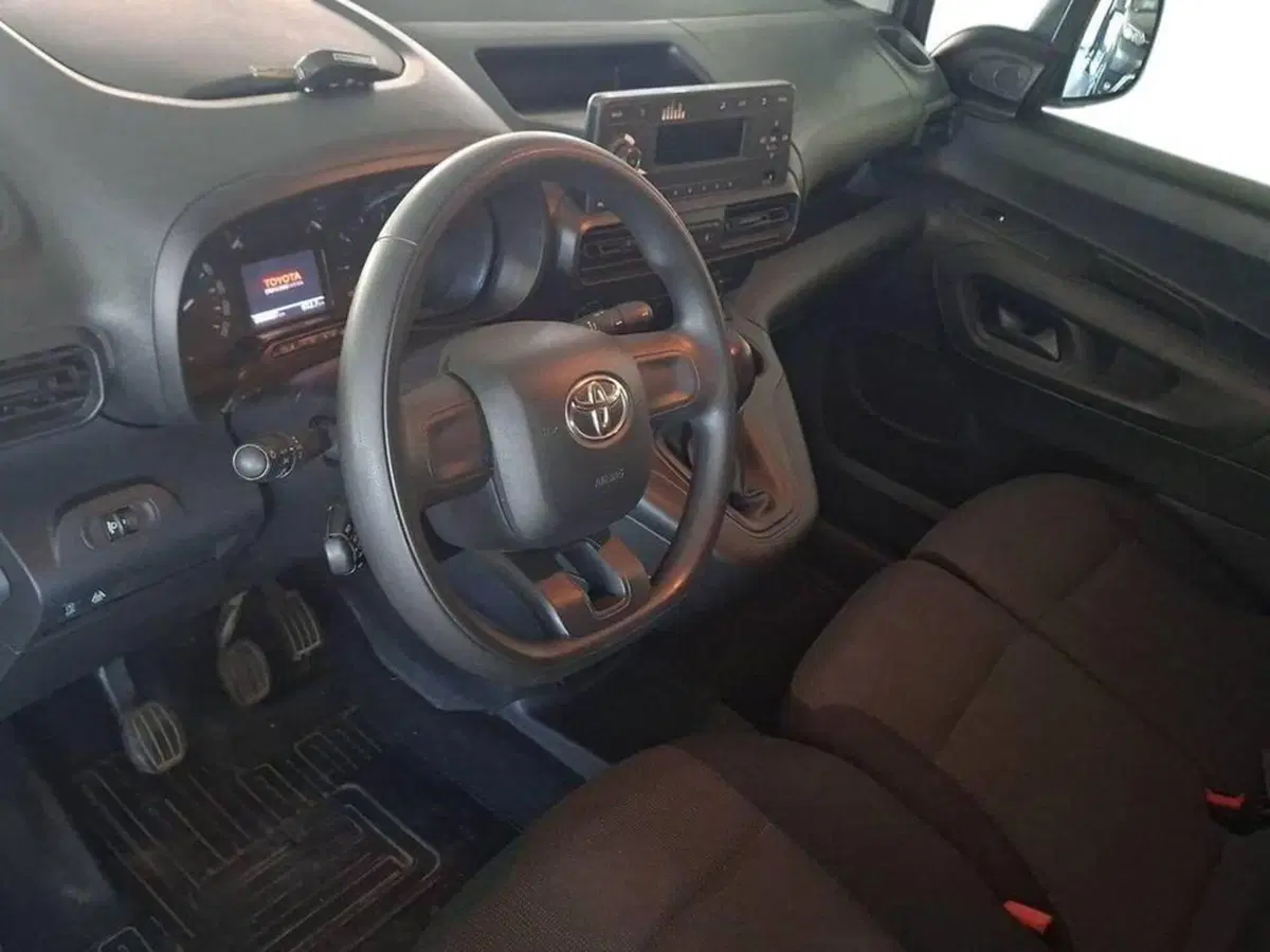 Toyota Proace City Furgone usata a Torino (11)