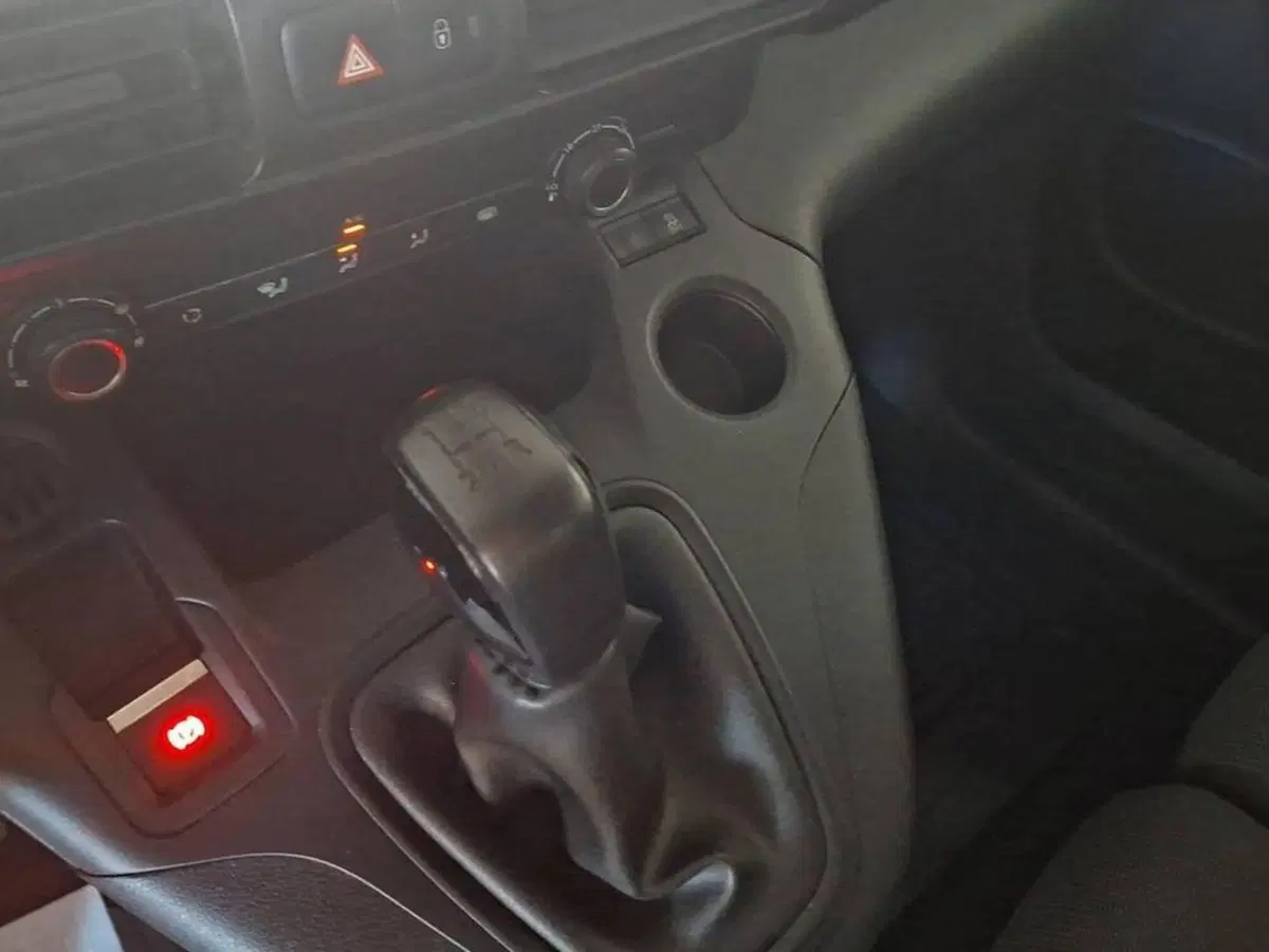Toyota Proace City Furgone usata a Torino (9)