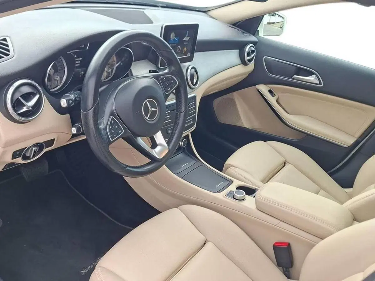Mercedes-Benz GLA SUV usata a Torino (10)