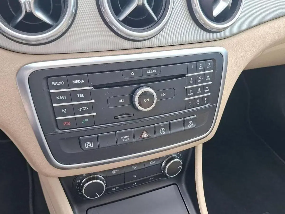 Mercedes-Benz GLA SUV usata a Torino (8)